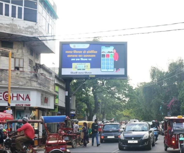 10mm Outdoor Advertising LED Video Wall Screen - Image 2